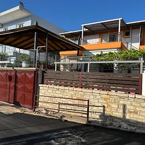 Ildora Qimon Apartment