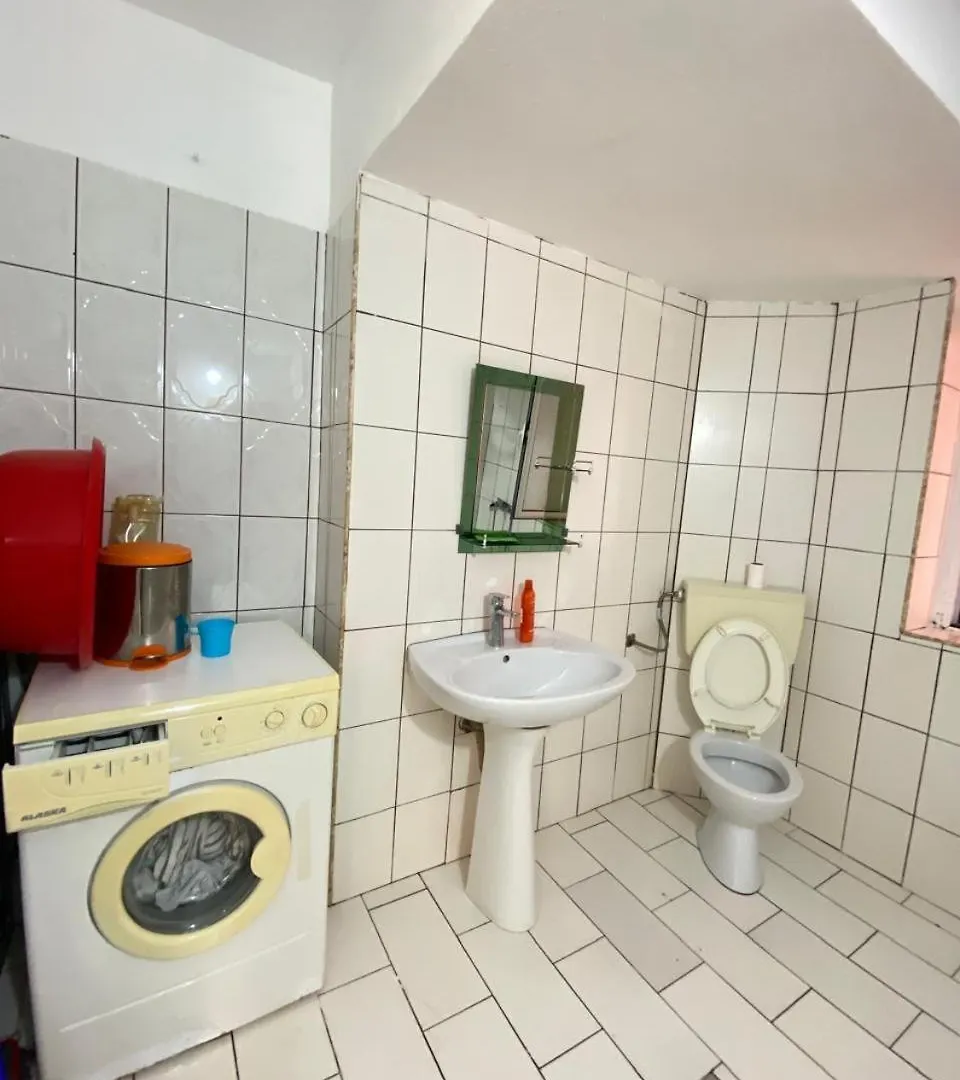 Family Central Apartment Himare