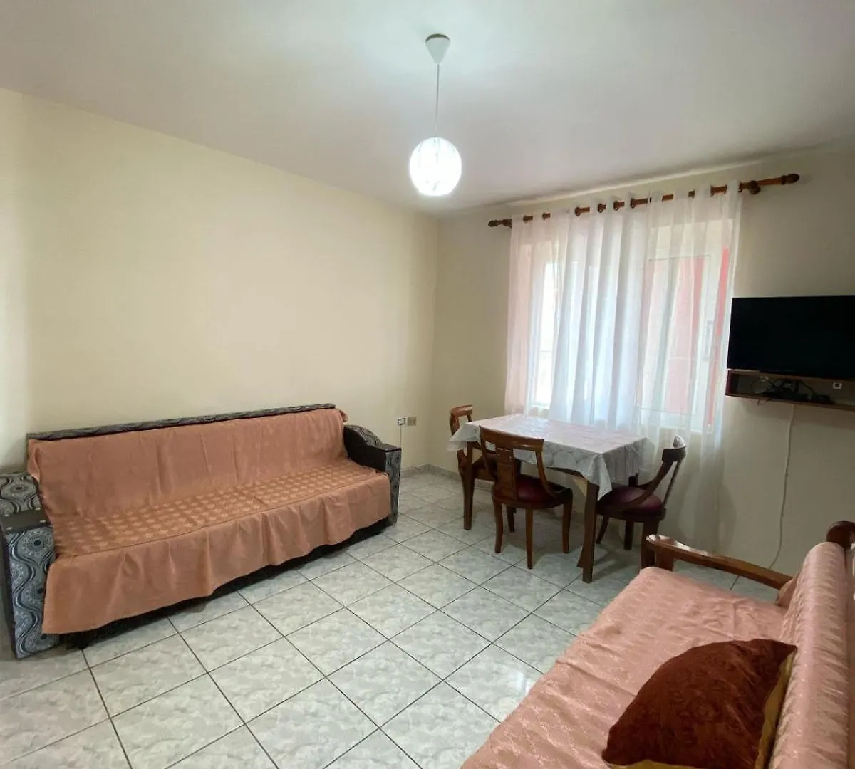 Family Central Apartment Himare 0*,  Albania